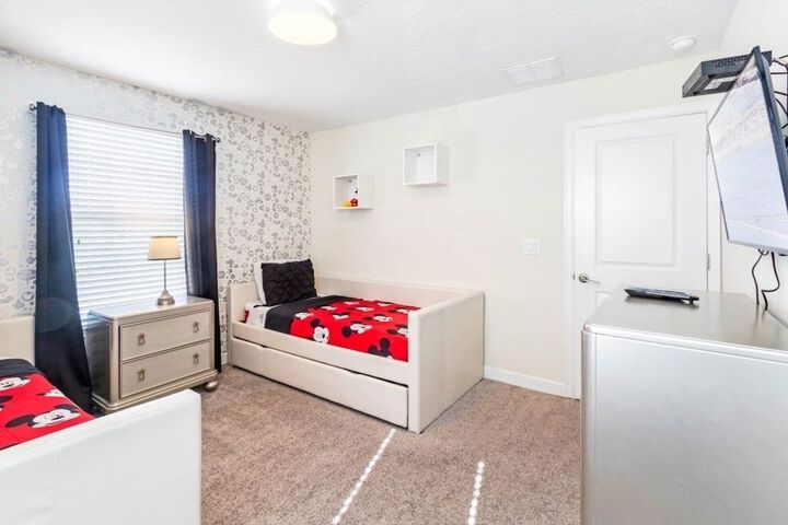 Room 72 of 216