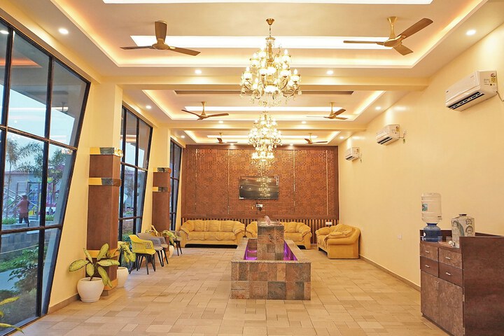 Hotel Interior 5 of 72