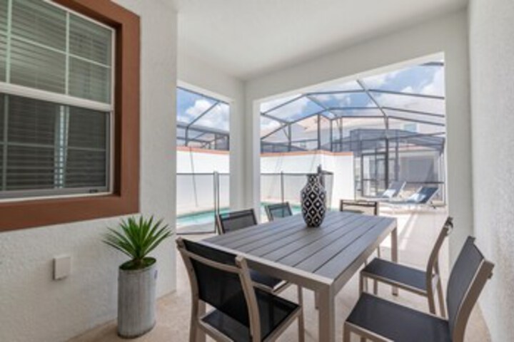 Terrace/Patio 3 of 48