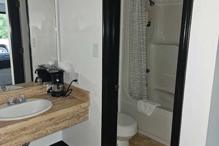 Room 10 of 23