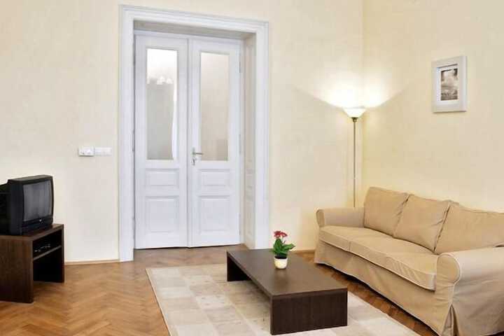 Room 15 of 19