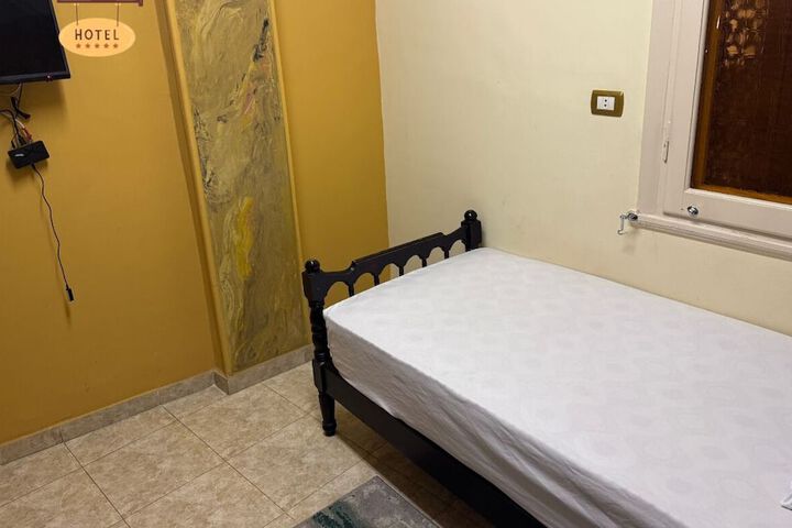 Room 14 of 44
