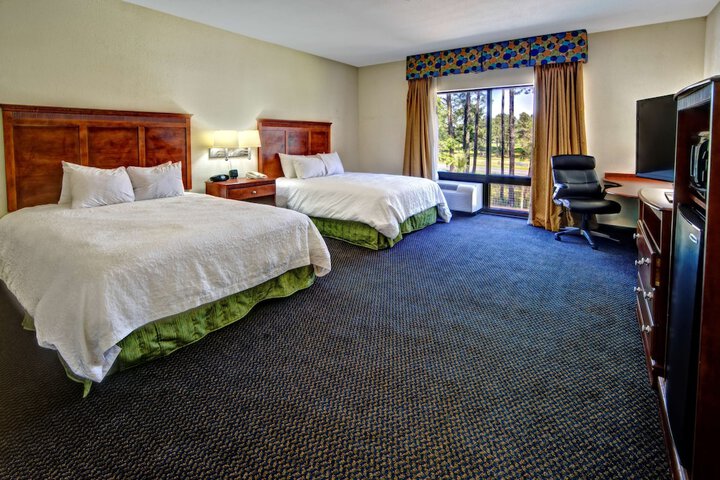 2 Queen Beds (4 of 4)