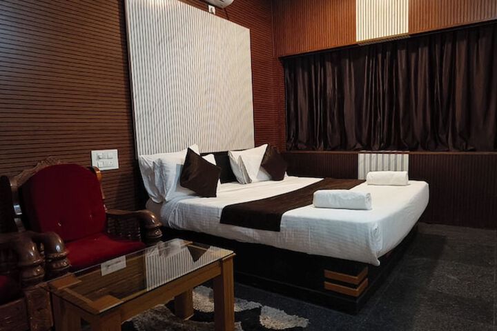Room 18 of 36