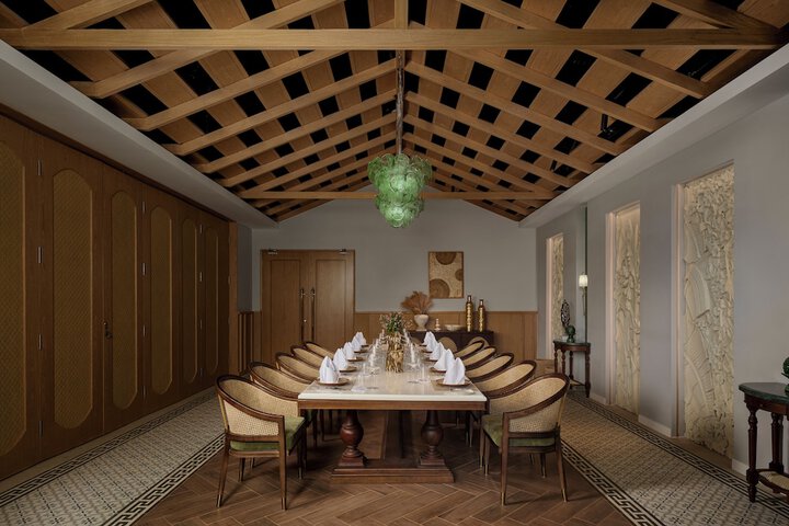 Dining 78 of 111