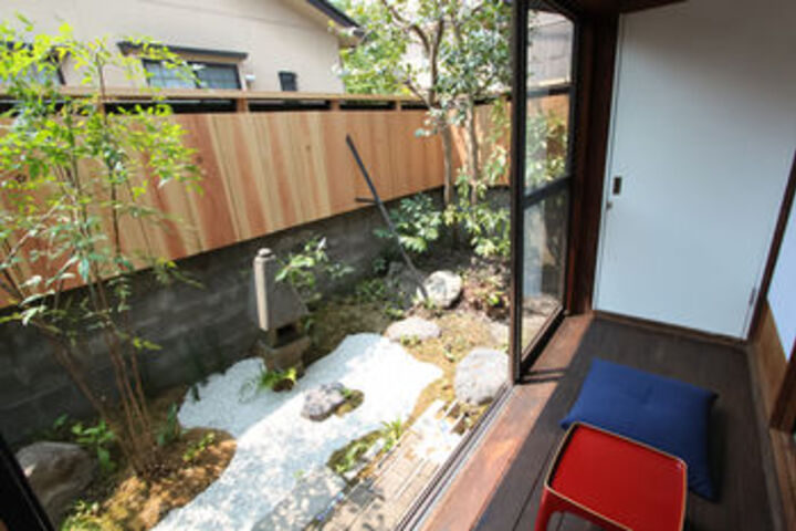 Hotel Exterior 4 of 21