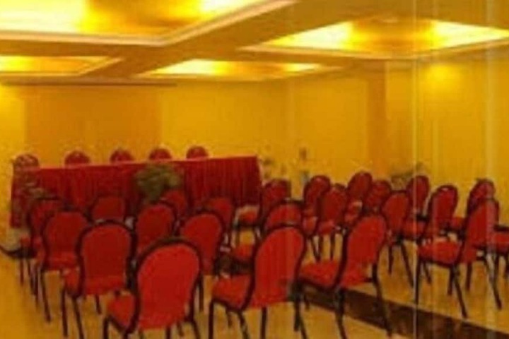Ballroom/Hall 37 of 55