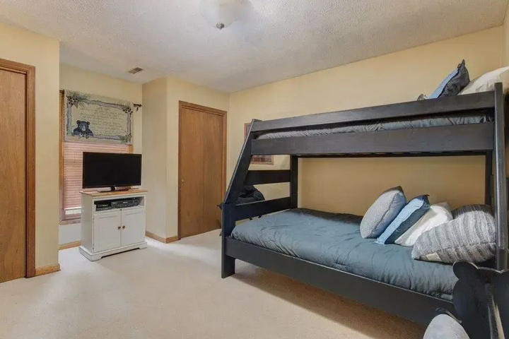 Room 2 of 12