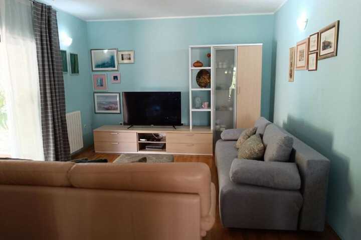 Room 13 of 49