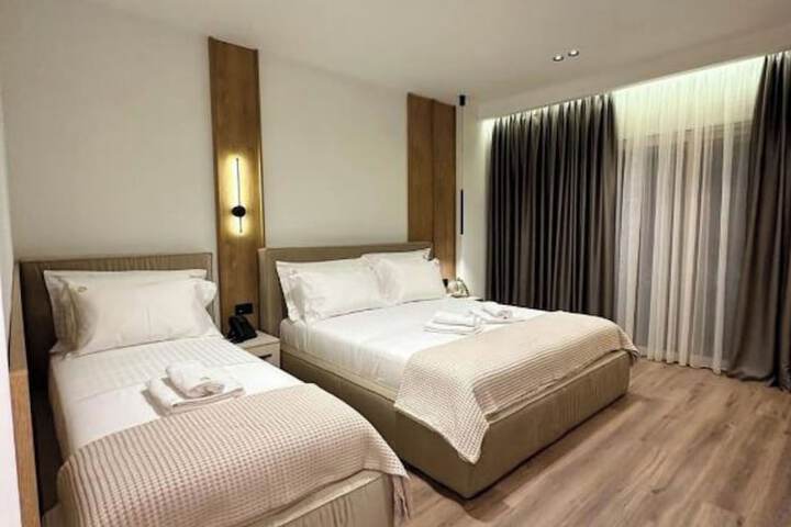 Room 15 of 52