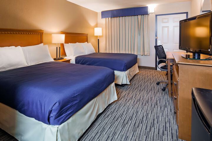 Room 14 of 24