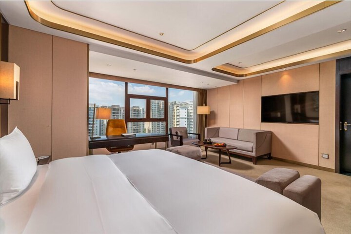 Room 9 of 49