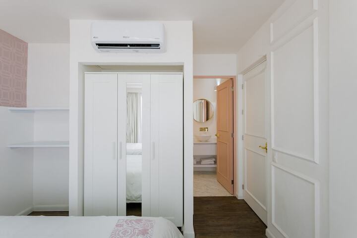 Room 10 of 50