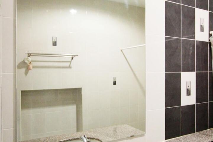 Room 20 of 23
