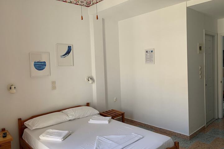 Room 10 of 24