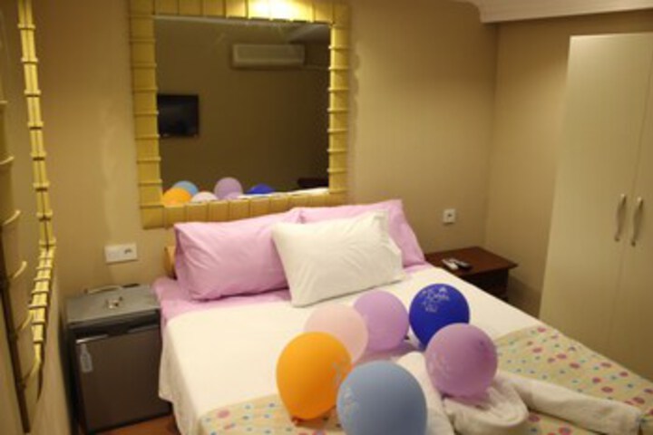 Room 104 of 137