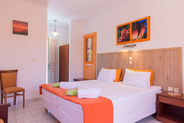 Room 48 of 195