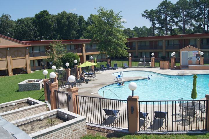 Pool 38 of 101