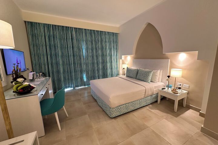 Room 11 of 50