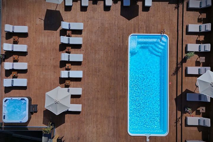 Pool 39 of 113