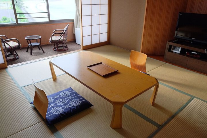 Room 8 of 23