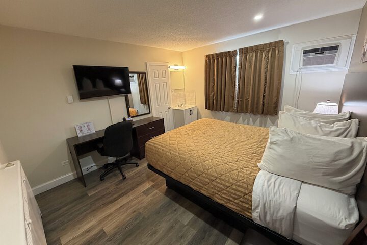 Room 11 of 53