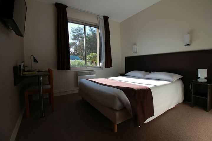 Room 11 of 31