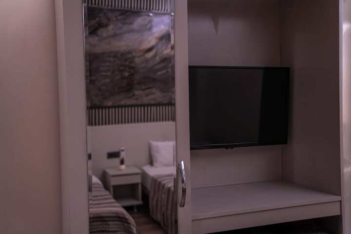 Room 16 of 43