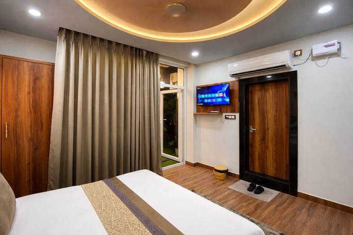 Room 44 of 89