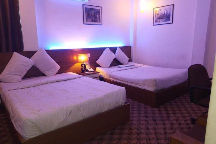 Room 3 of 9
