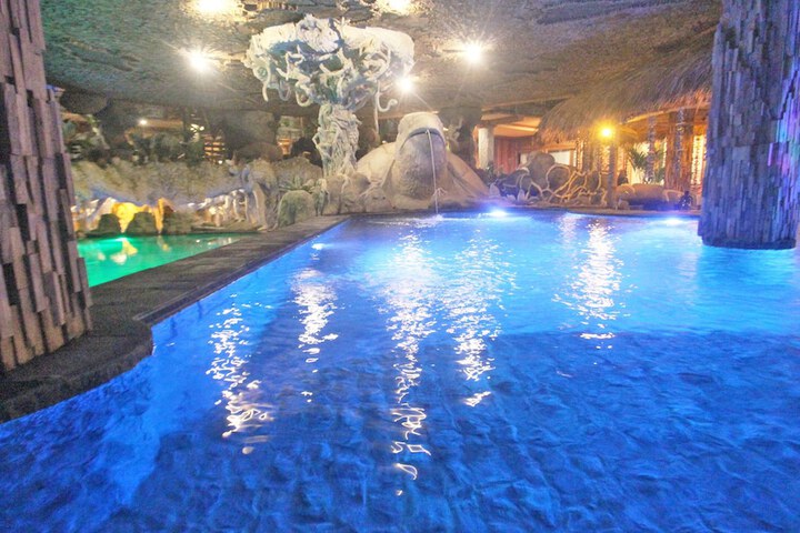 Pool 17 of 50