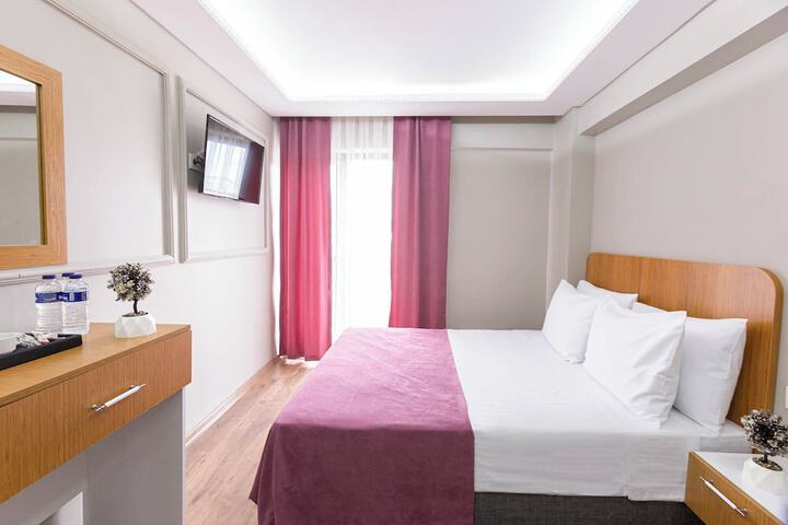 Room 26 of 40