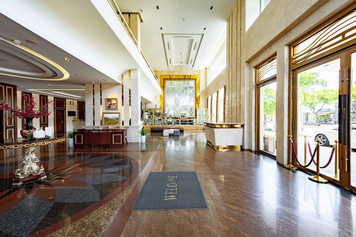 Hotel Interior 4 of 72