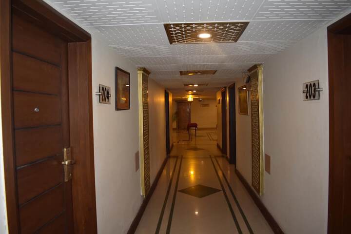 Ballroom/Hall 51 of 55