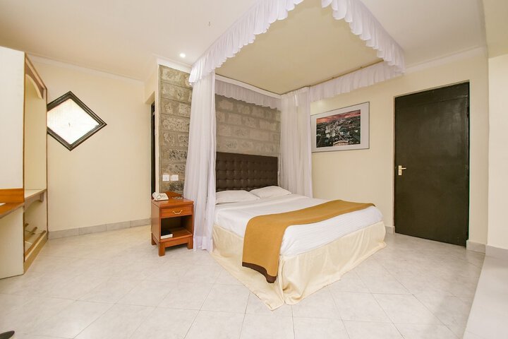 Room 37 of 194