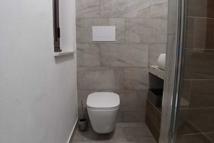 Room 14 of 20