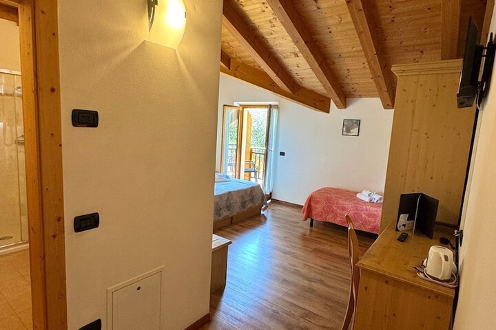 Room 13 of 69
