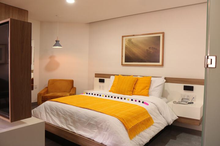 Room 4 of 39