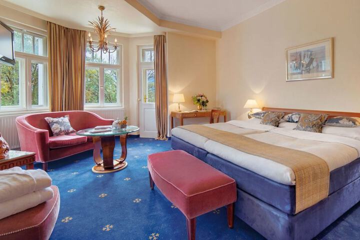 Room 10 of 48