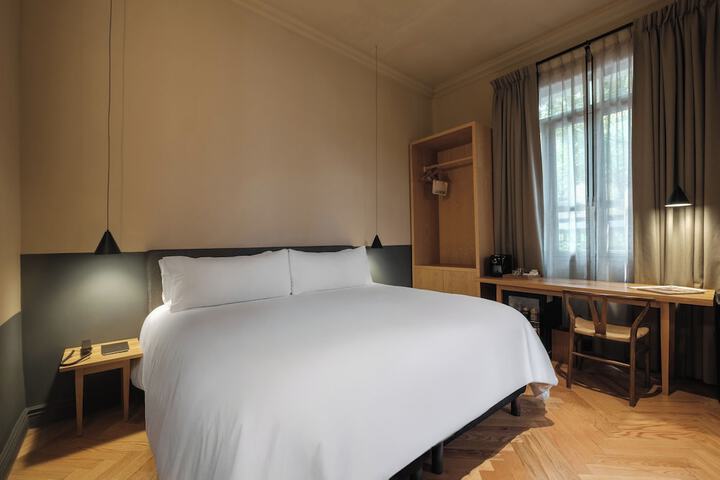 Room 17 of 115