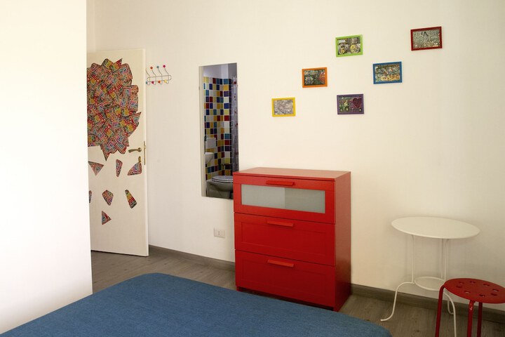 Room 8 of 24