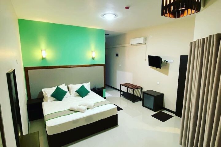 Room 2 of 38