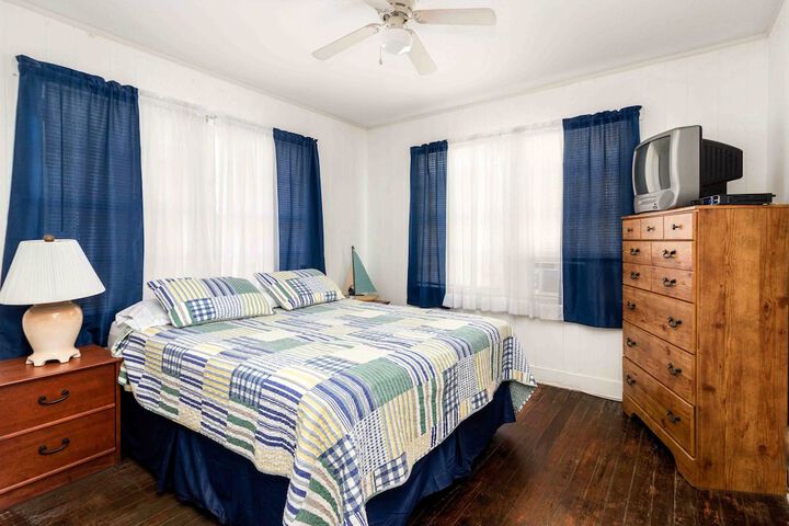 Room 6 of 139
