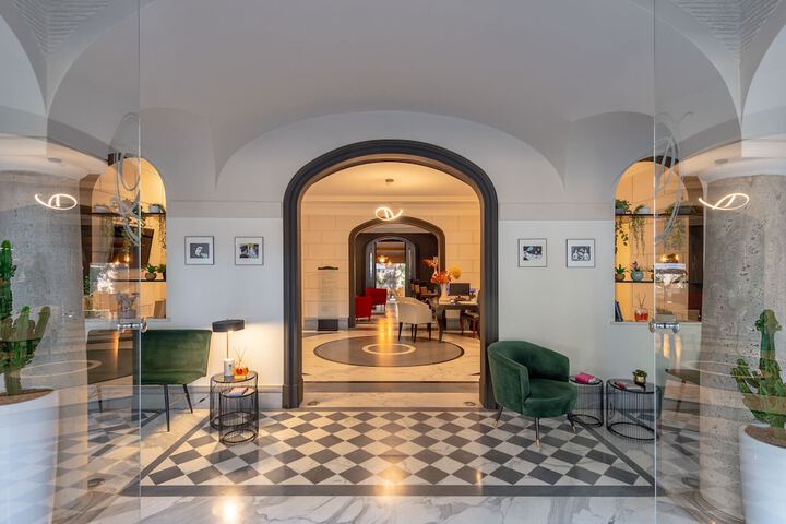 Hotel Lobby