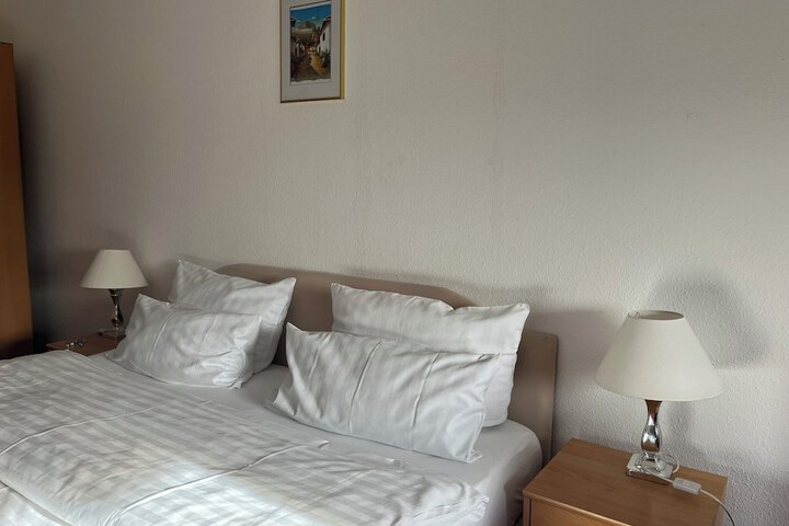 Room 30 of 85