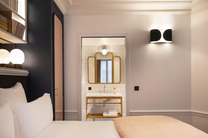 Room 17 of 88
