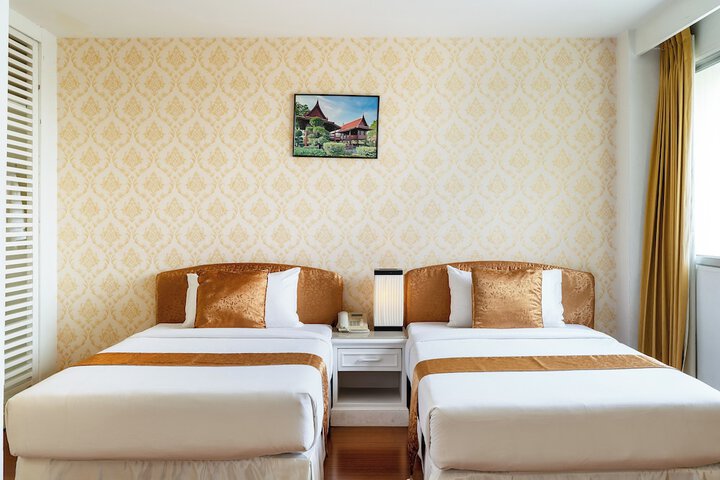 Room 16 of 140