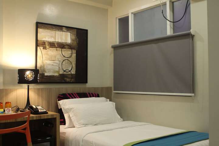 Room 5 of 41