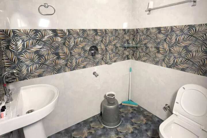 Room 42 of 53