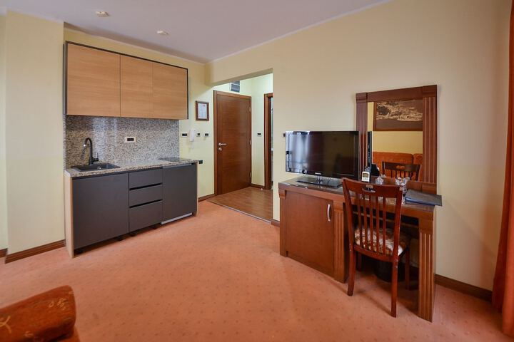 Room 22 of 45